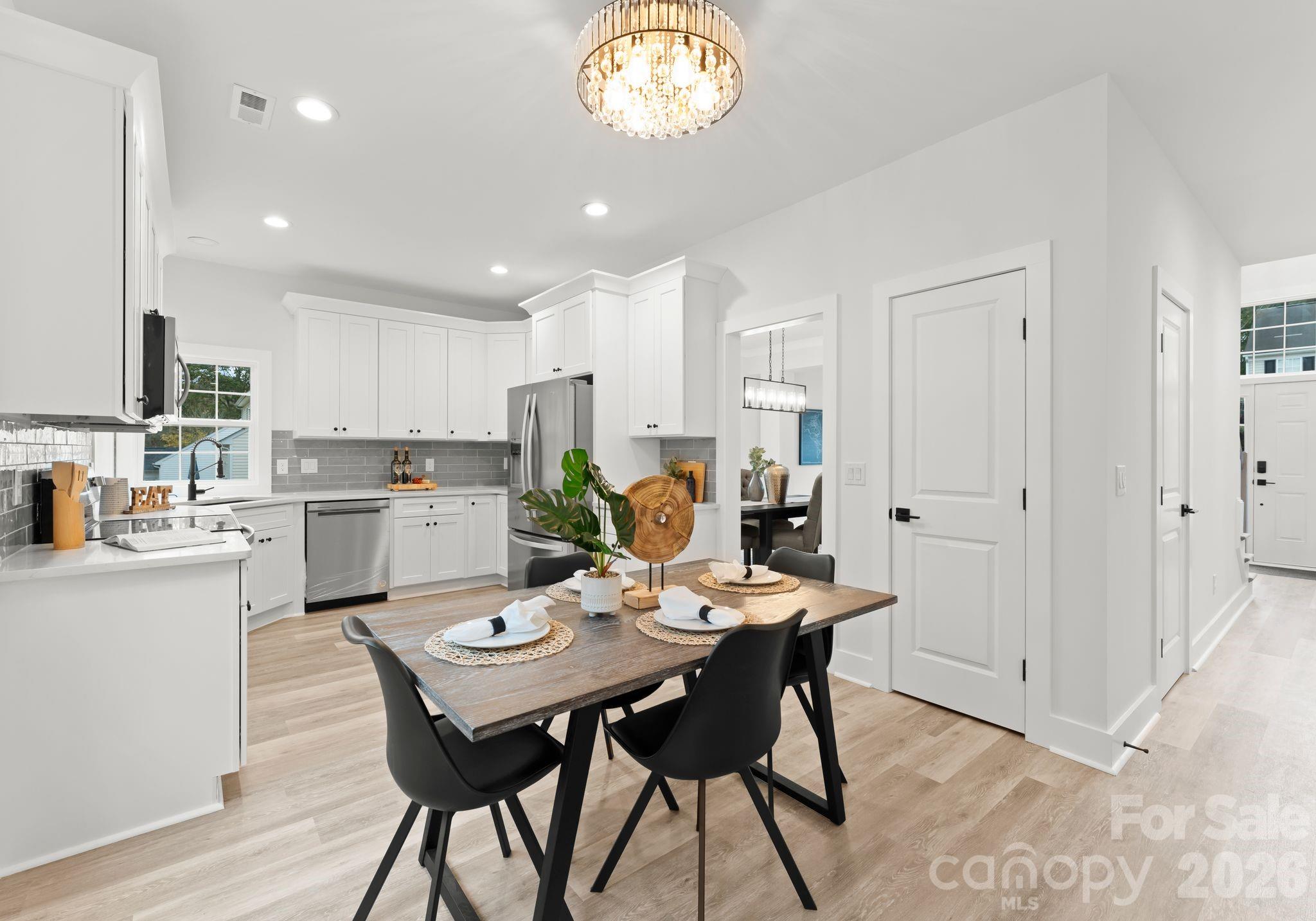 6923 Cascade Dream Court — Huntersville