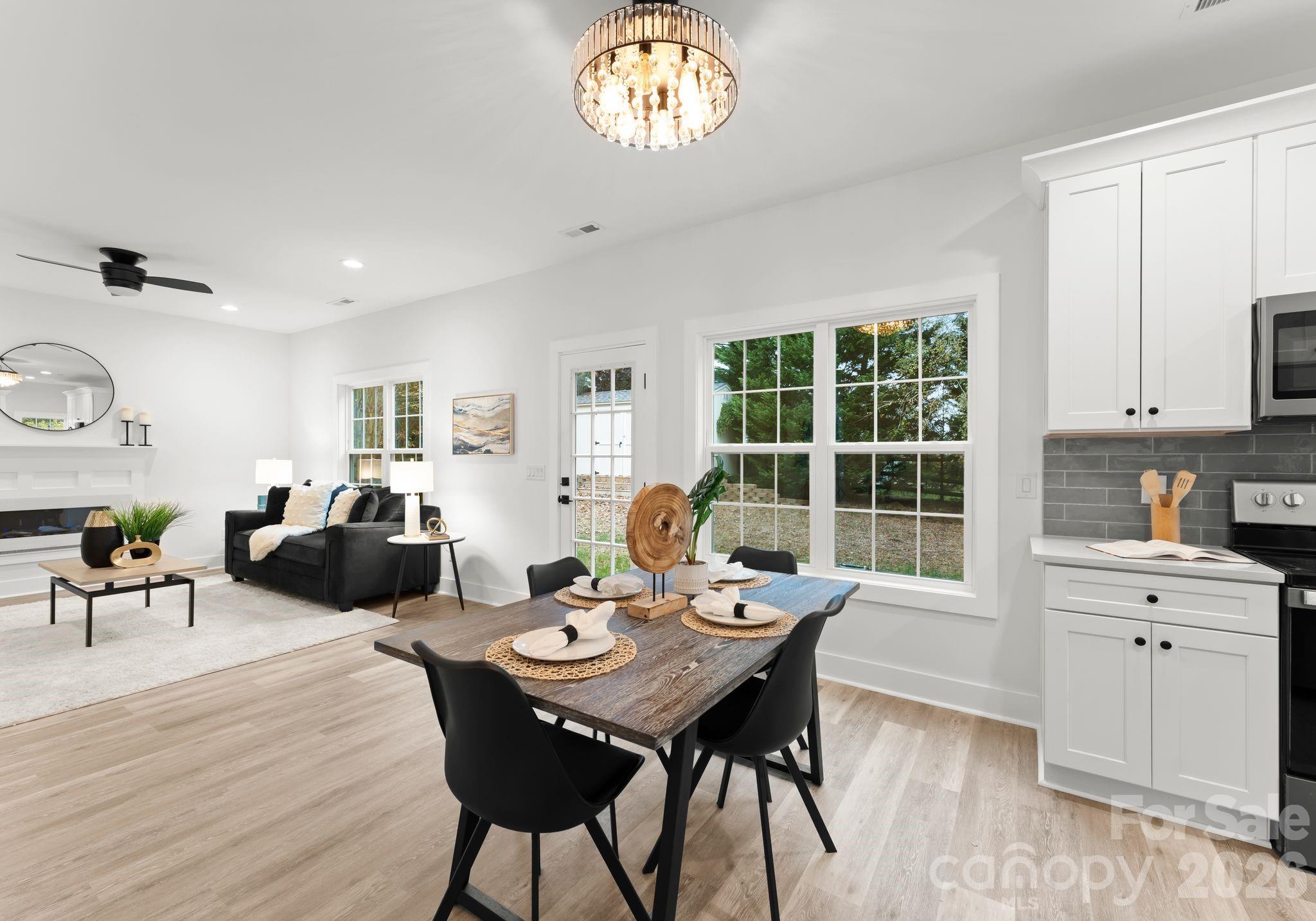 6923 Cascade Dream Court — Huntersville