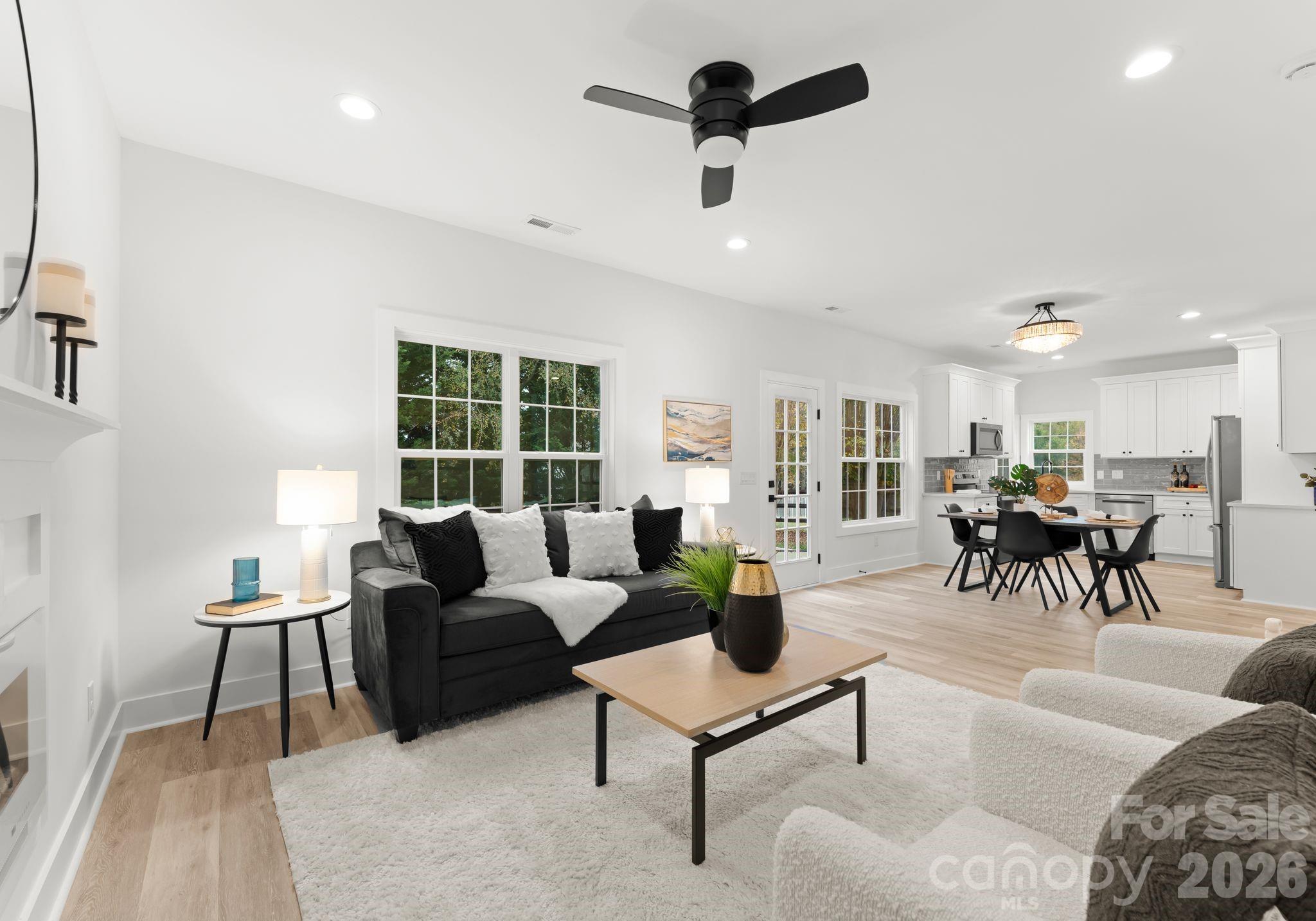 6923 Cascade Dream Court — Huntersville