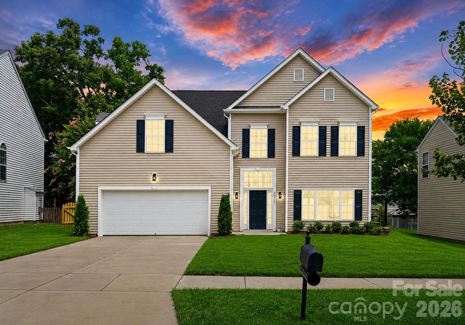 6923 Cascade Dream Court — Huntersville