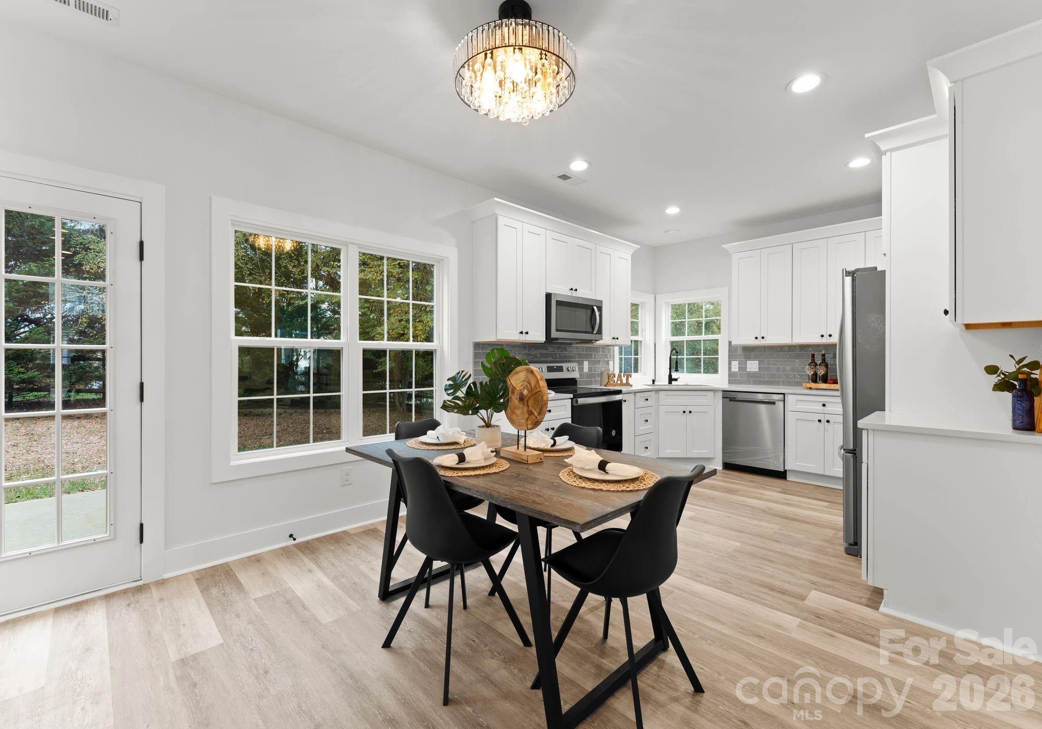 6923 Cascade Dream Court — Huntersville