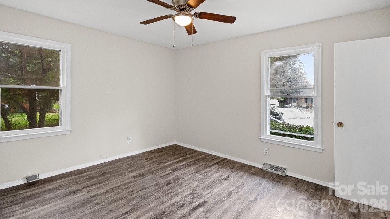 634 Kentbrook Drive — Charlotte