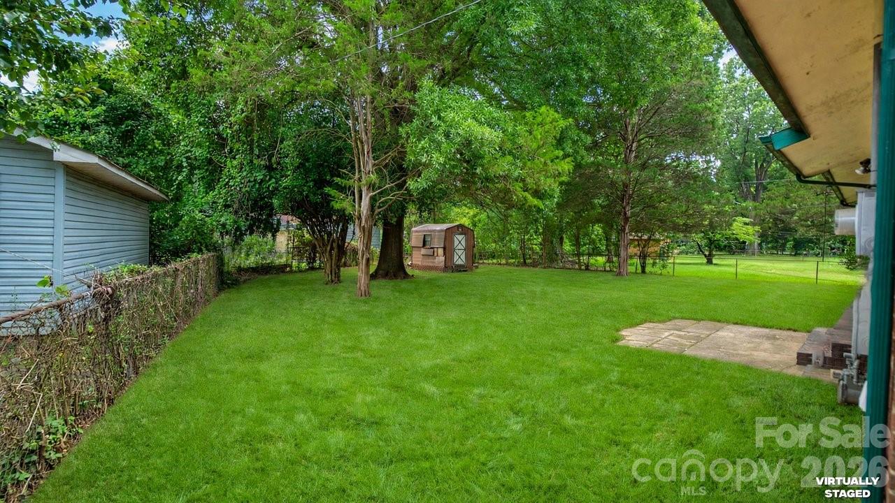 634 Kentbrook Drive — Charlotte
