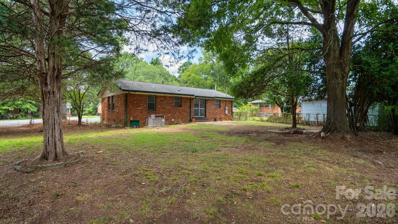 634 Kentbrook Drive — Charlotte