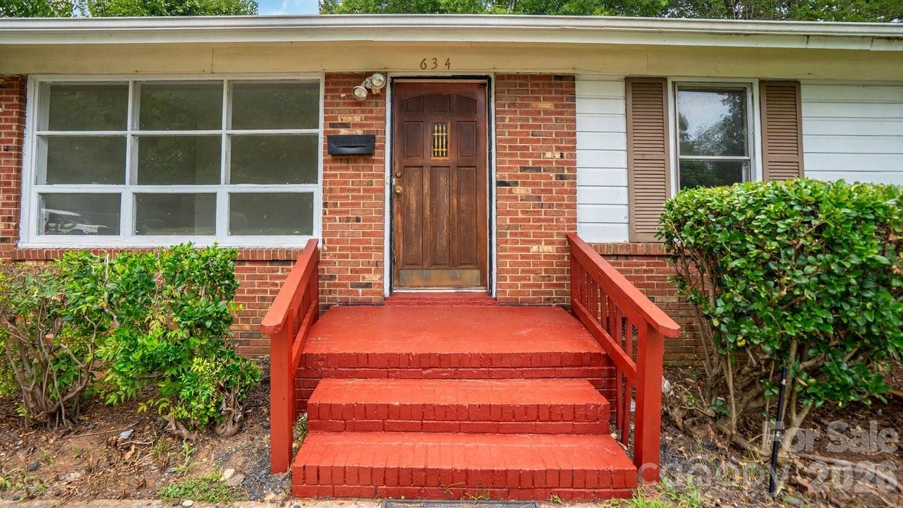 634 Kentbrook Drive — Charlotte