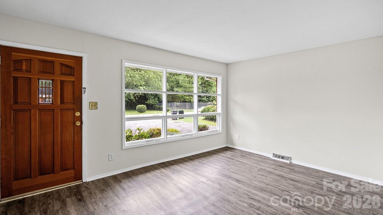 634 Kentbrook Drive — Charlotte