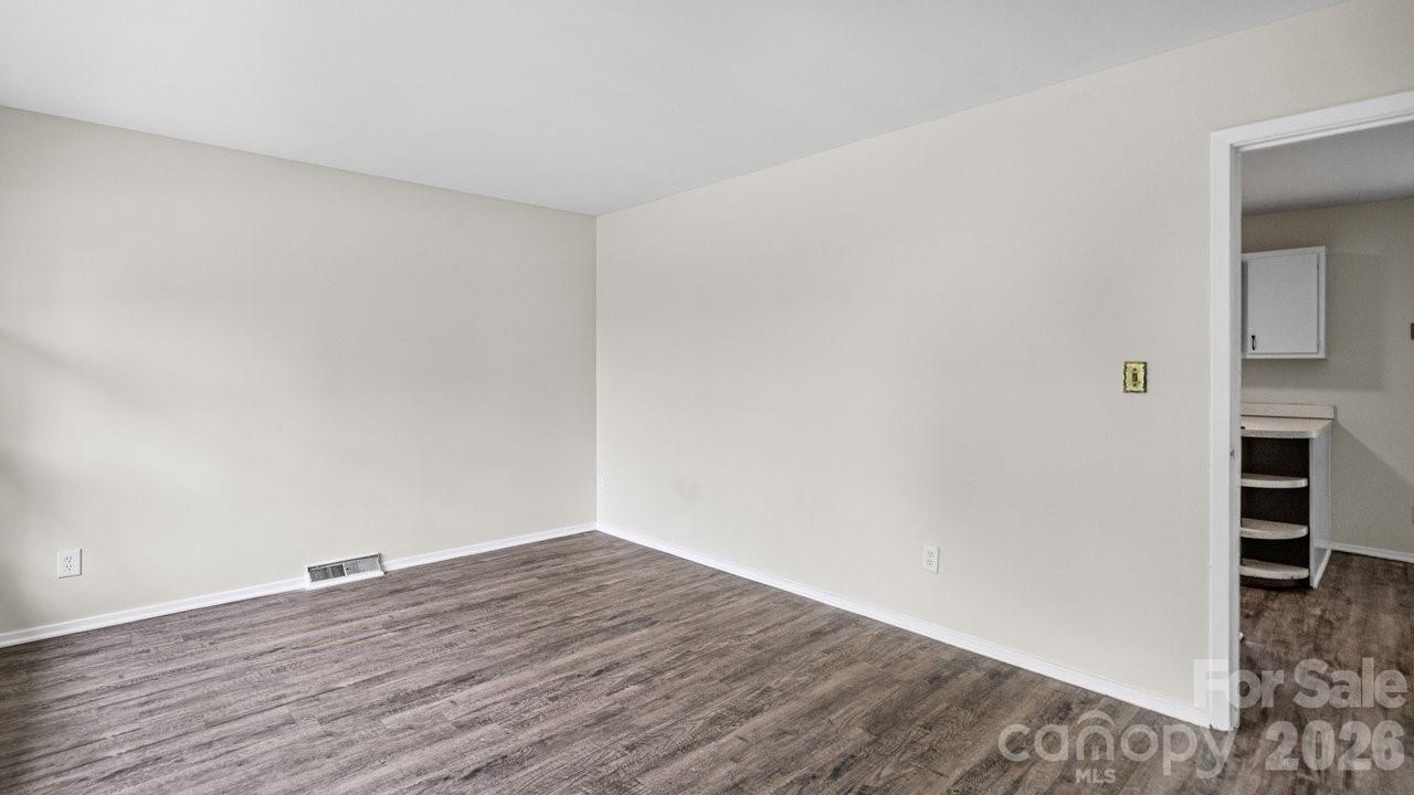 634 Kentbrook Drive — Charlotte