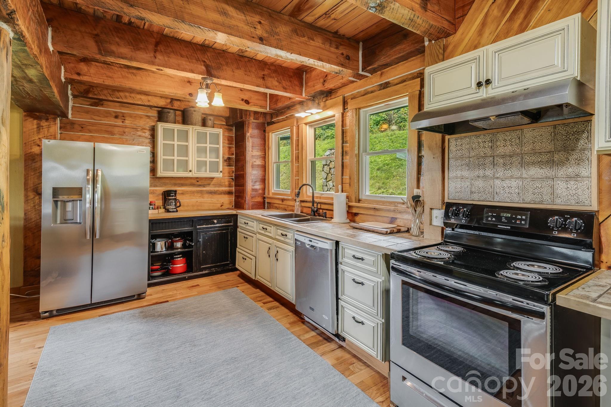 1185 Black Bear Drive — Mars Hill