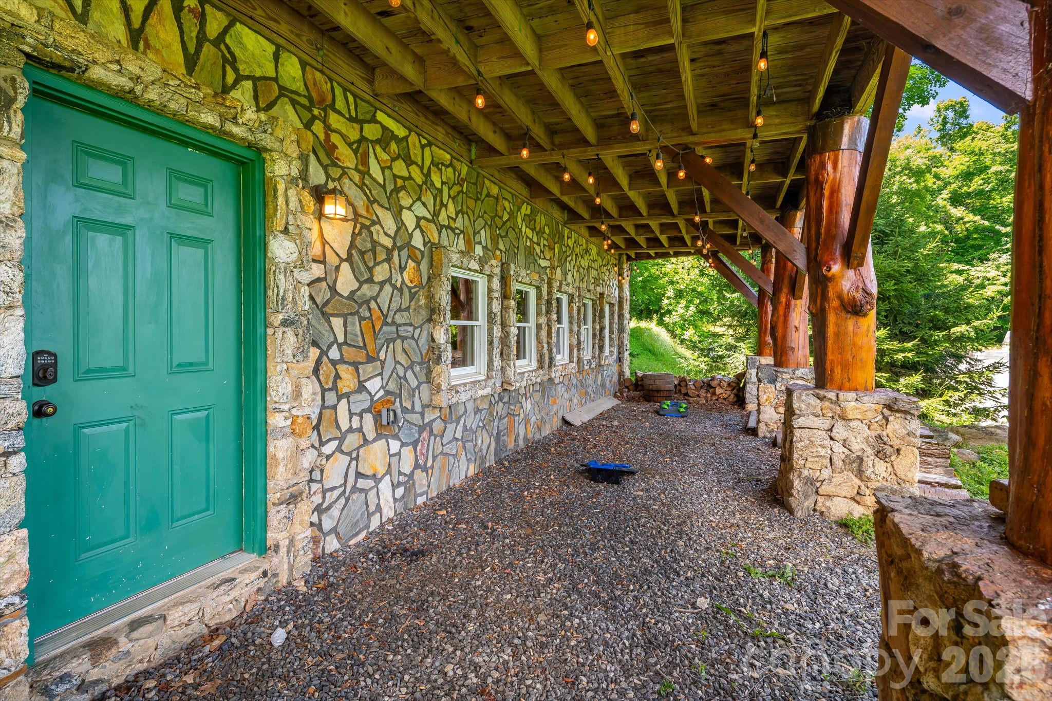 1185 Black Bear Drive — Mars Hill