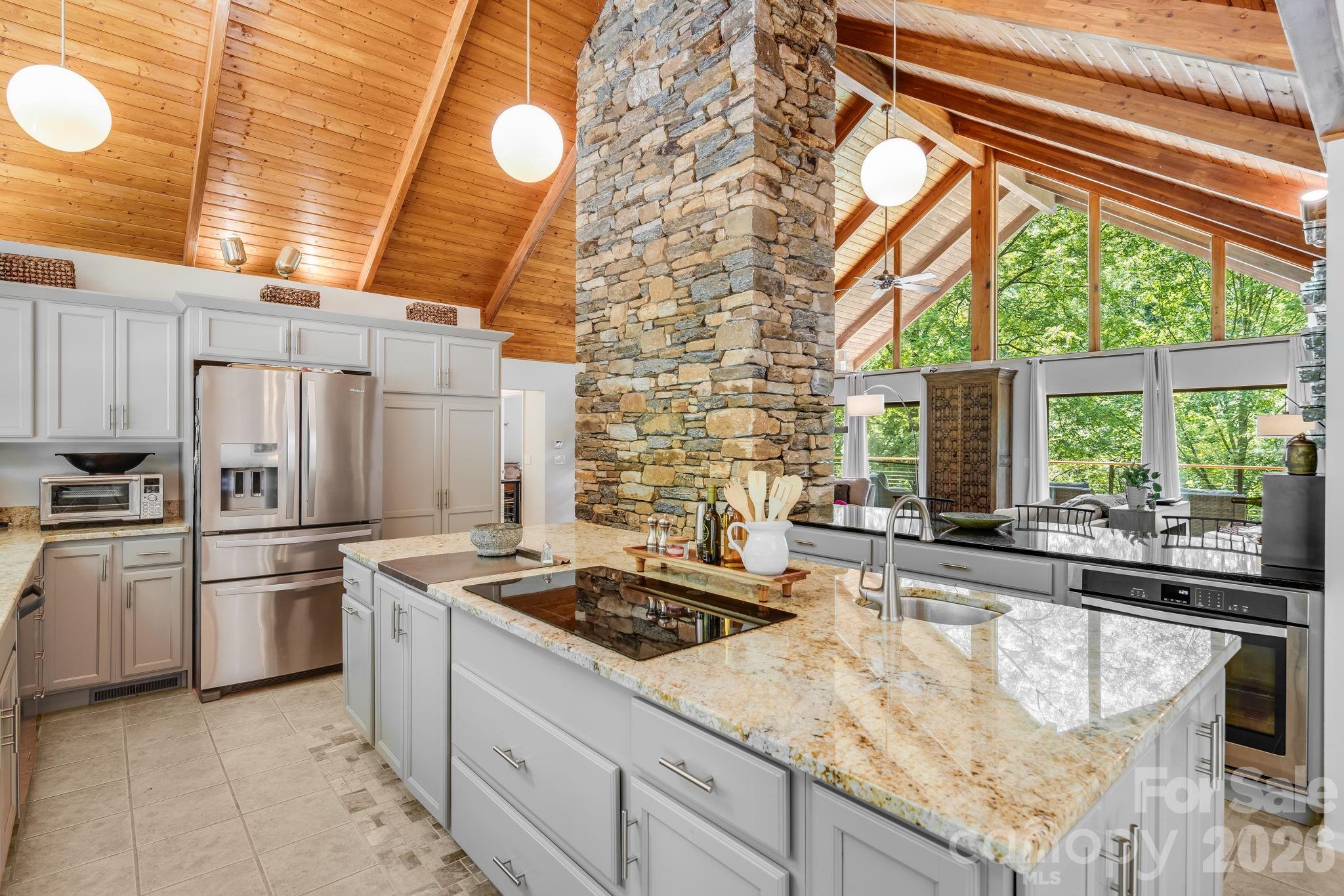 2752 Gerton Highway — Gerton