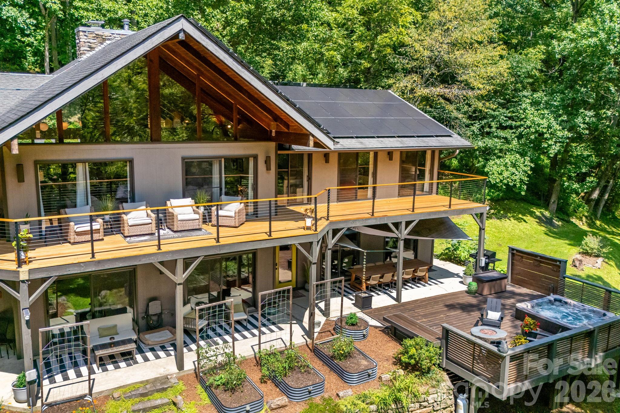 2752 Gerton Highway — Gerton