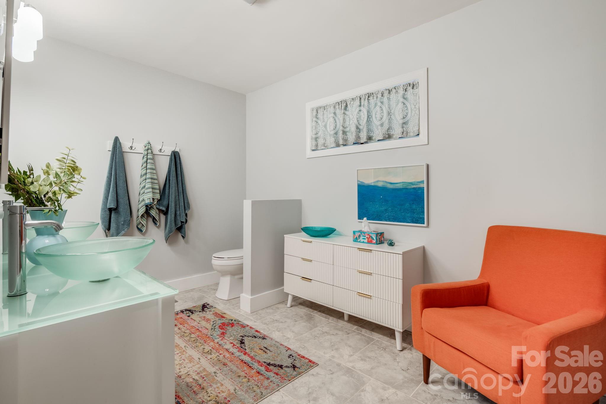 2752 Gerton Highway — Gerton