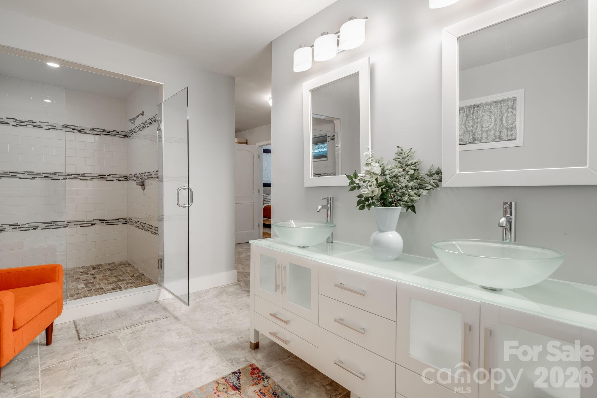 2752 Gerton Highway — Gerton