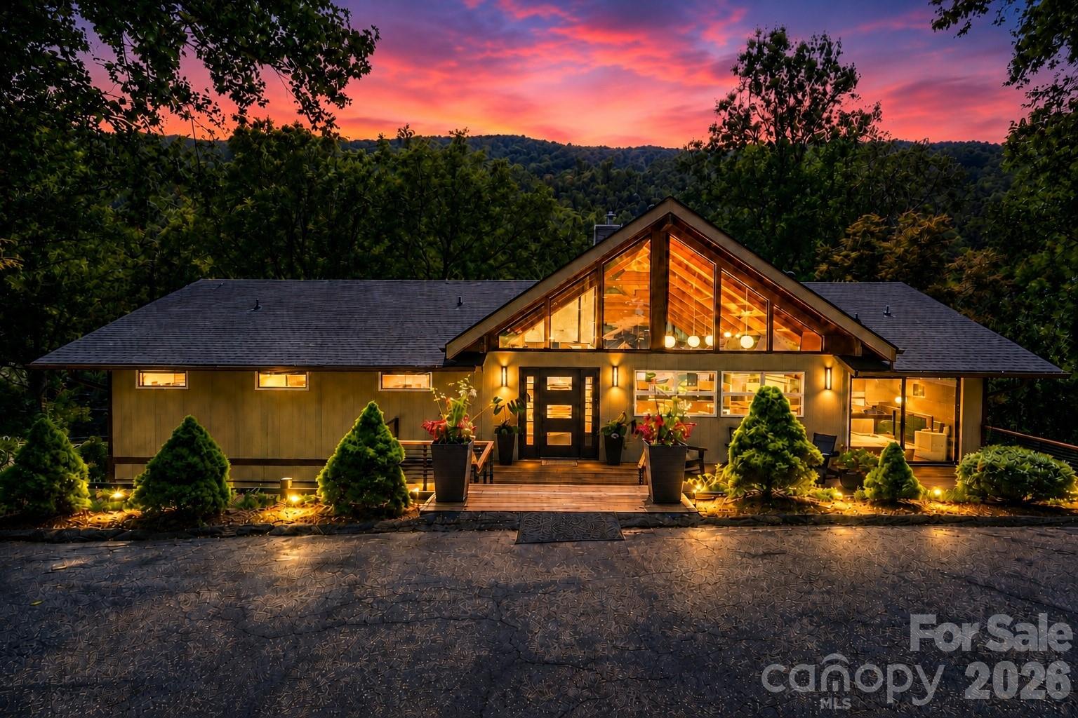 2752 Gerton Highway — Gerton