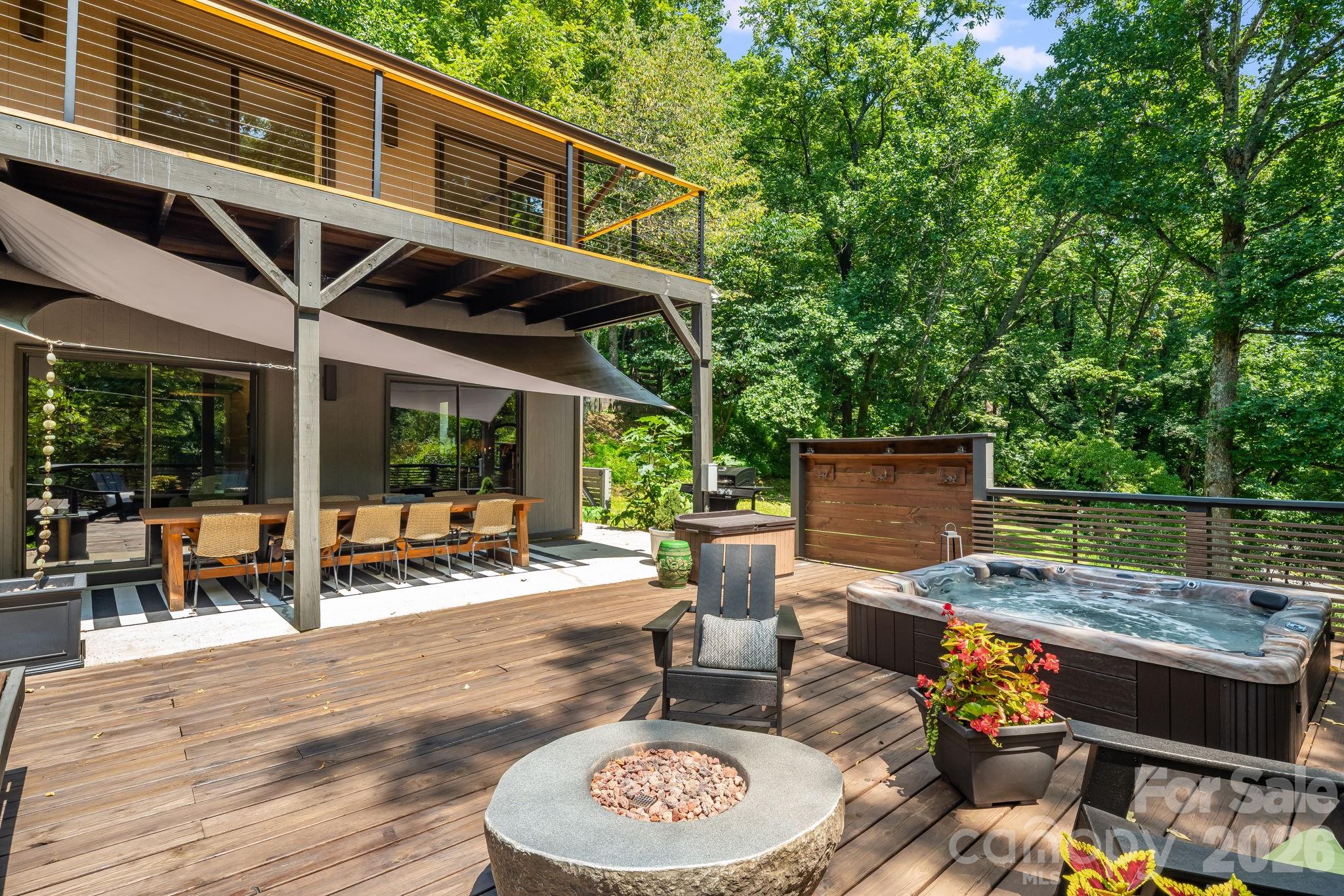 2752 Gerton Highway — Gerton