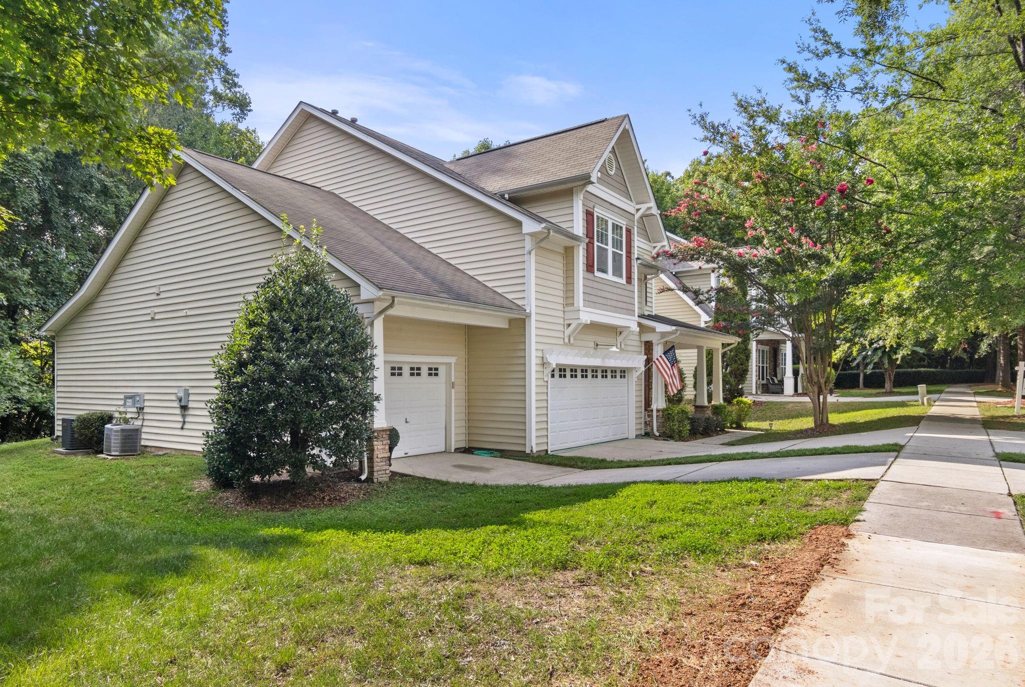 1334 Sarandon Drive — Matthews