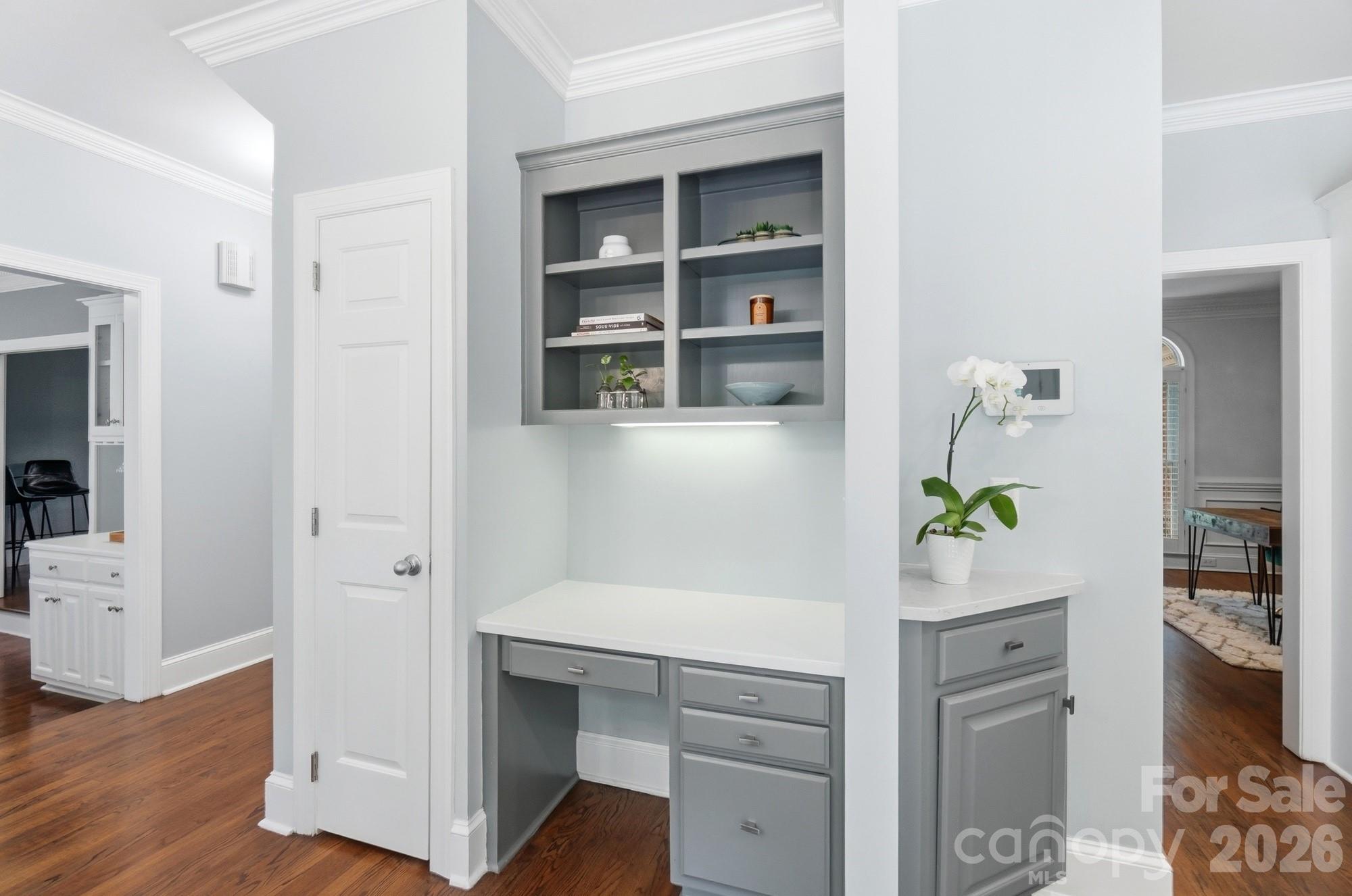 10427 Hadleigh Place — Charlotte