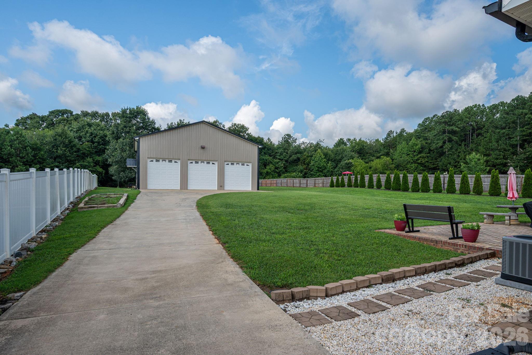 1882 Shuford Road — Lincolnton