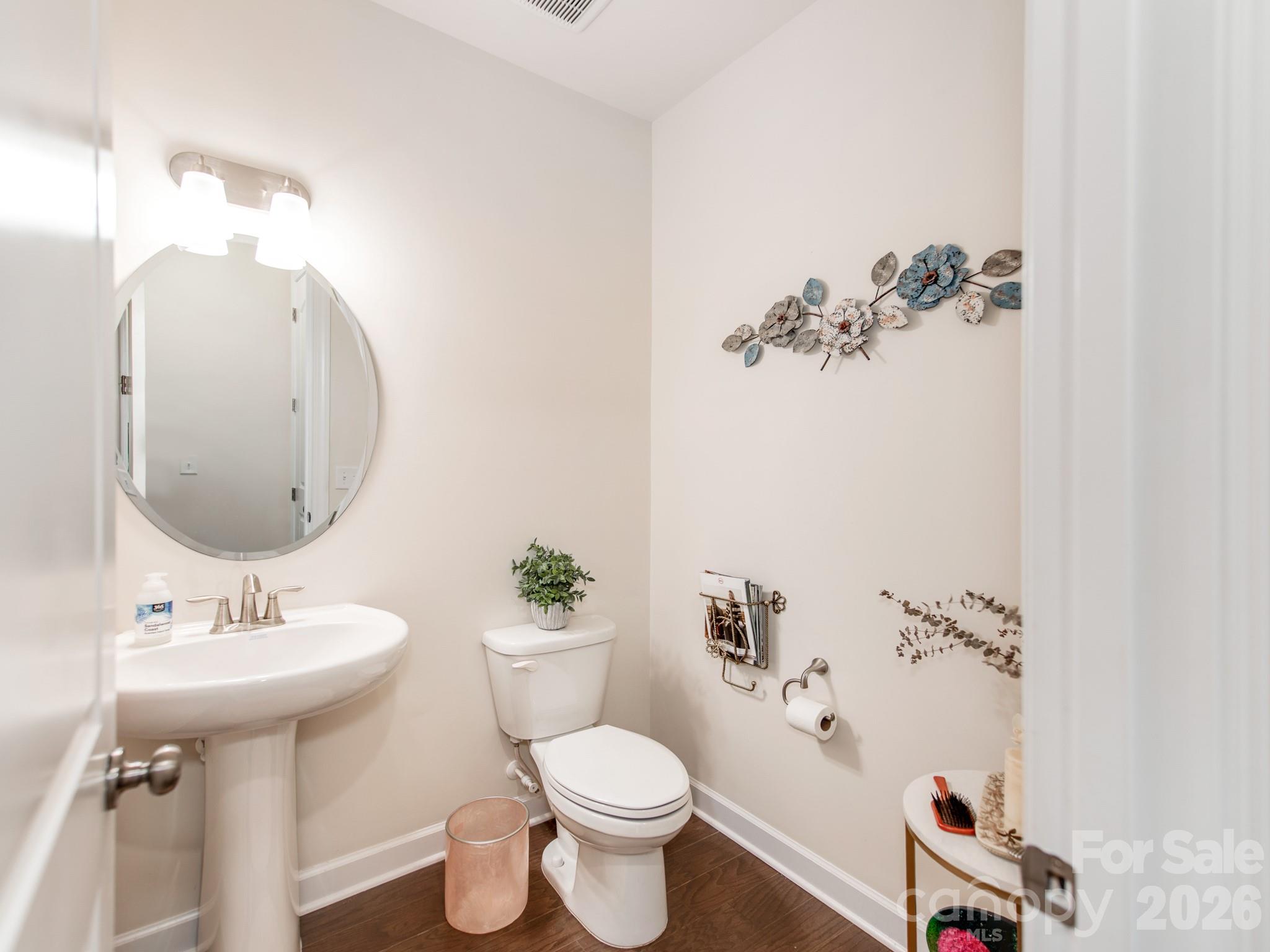8022 Cornhill Avenue — Charlotte