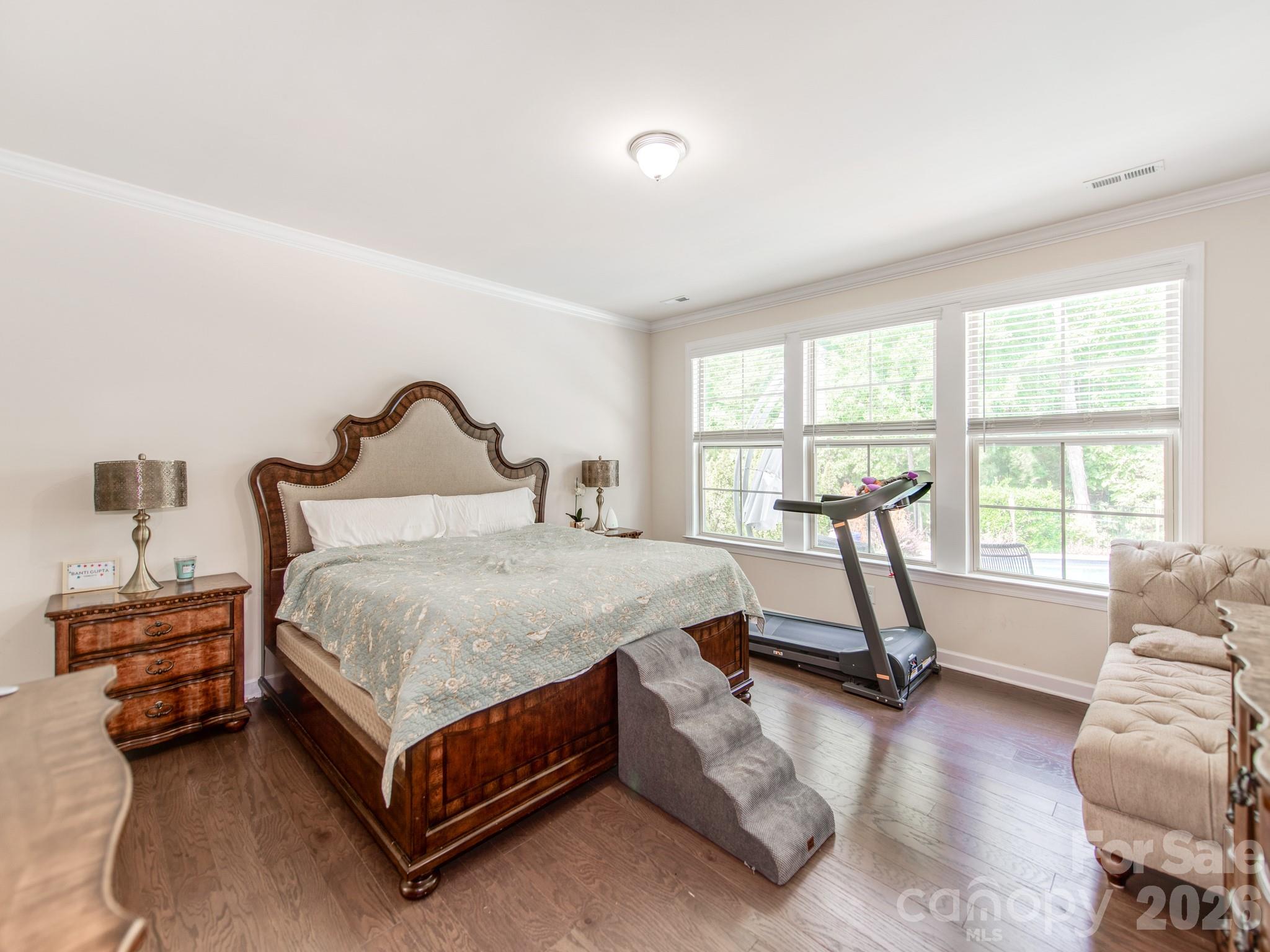 8022 Cornhill Avenue — Charlotte