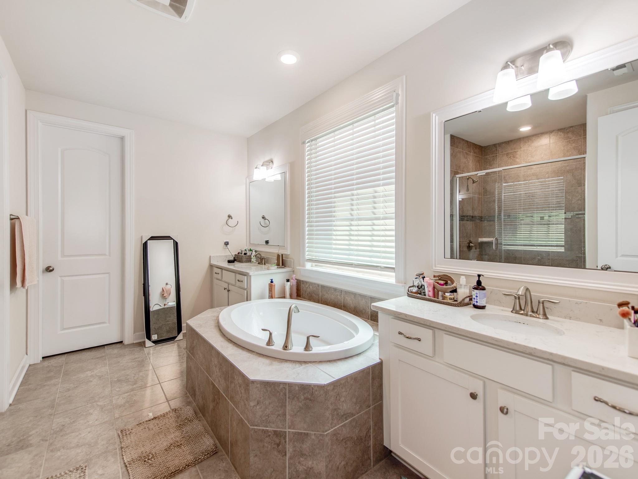 8022 Cornhill Avenue — Charlotte