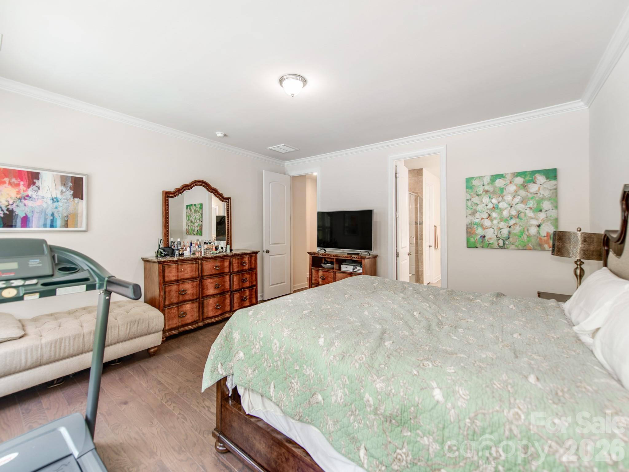 8022 Cornhill Avenue — Charlotte