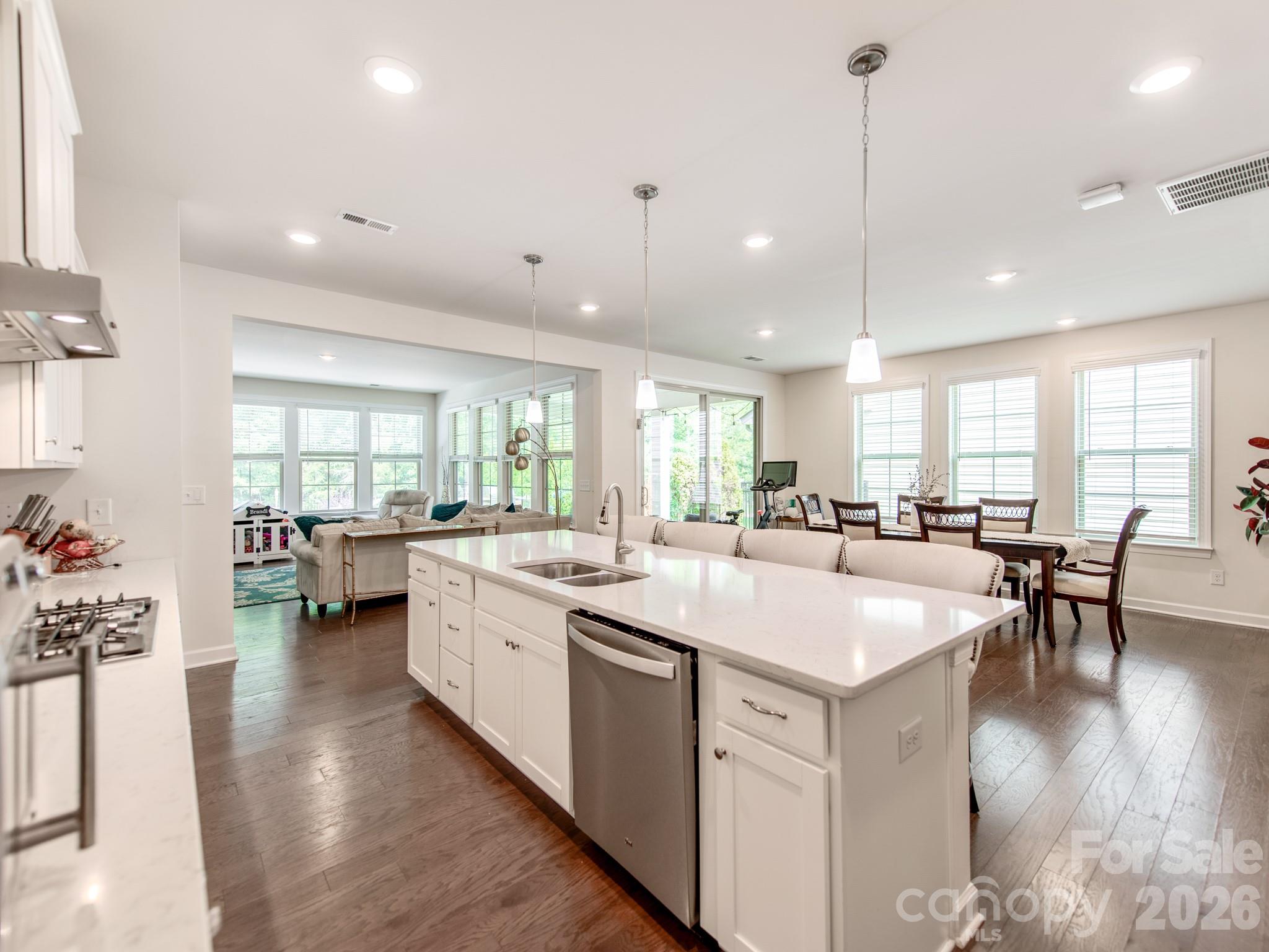 8022 Cornhill Avenue — Charlotte