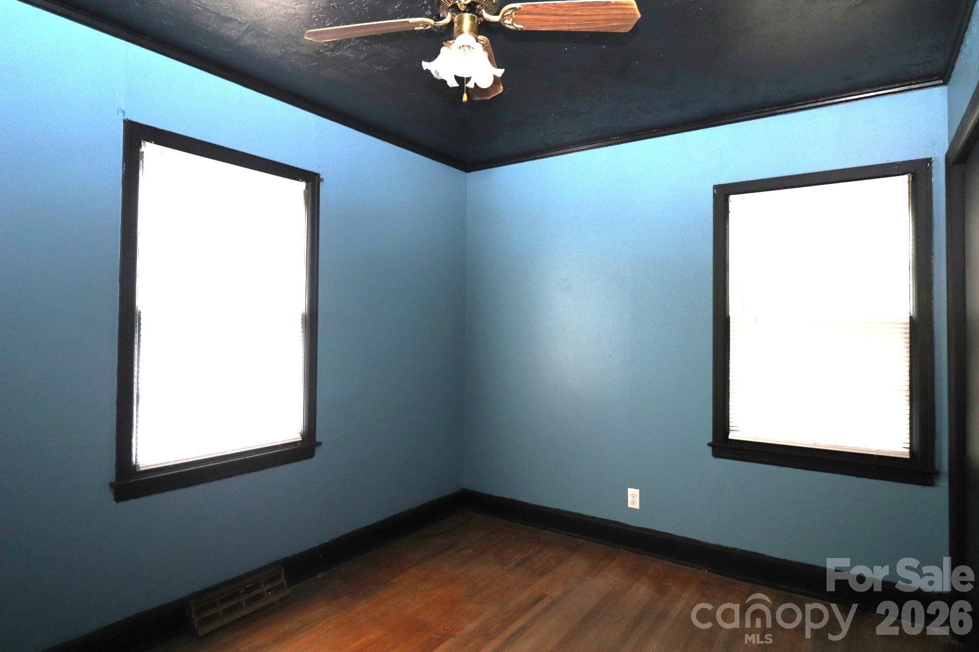 608 Westwood Circle — Gastonia