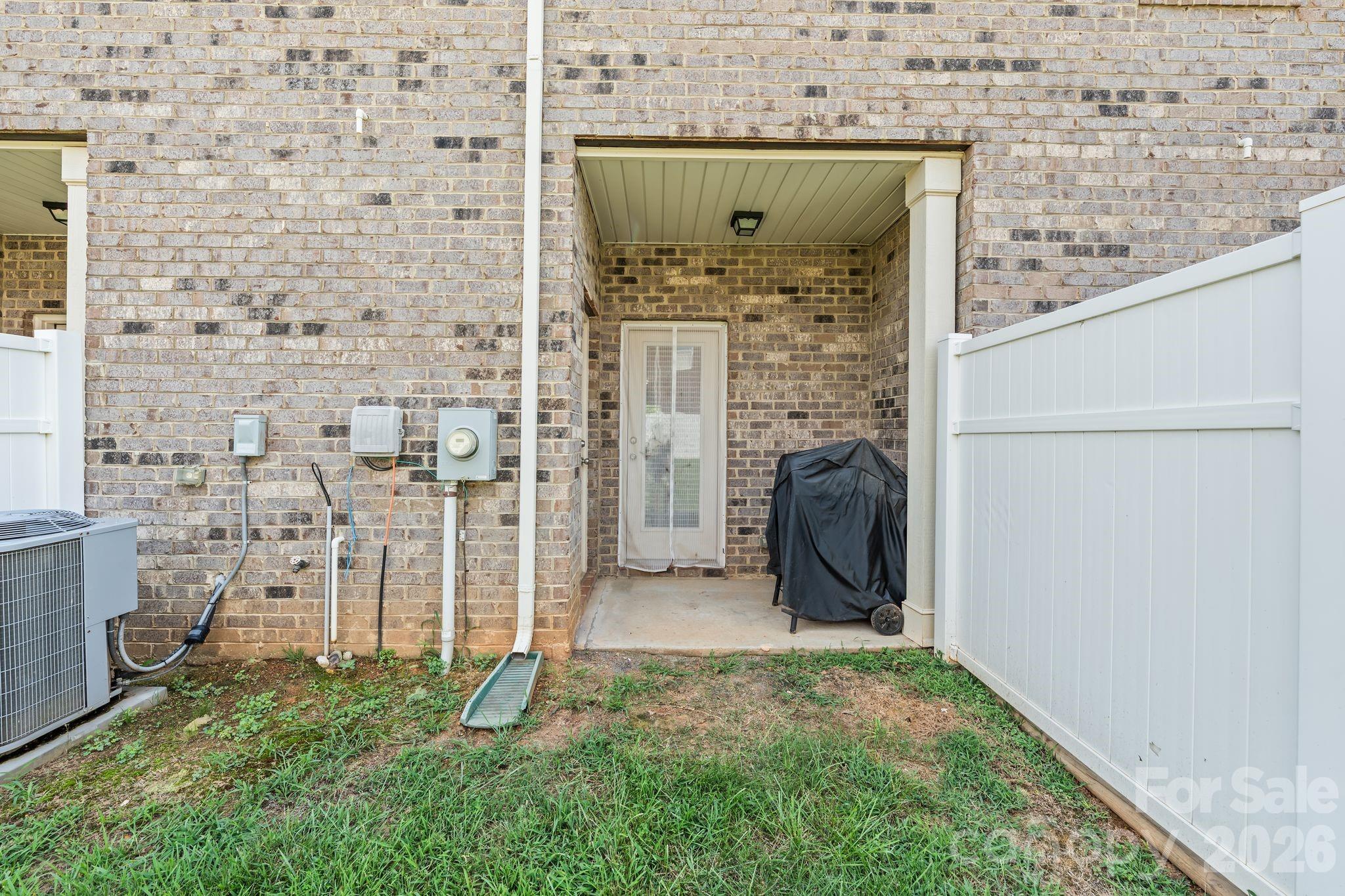 1209 Skywatch Lane #121 — Monroe
