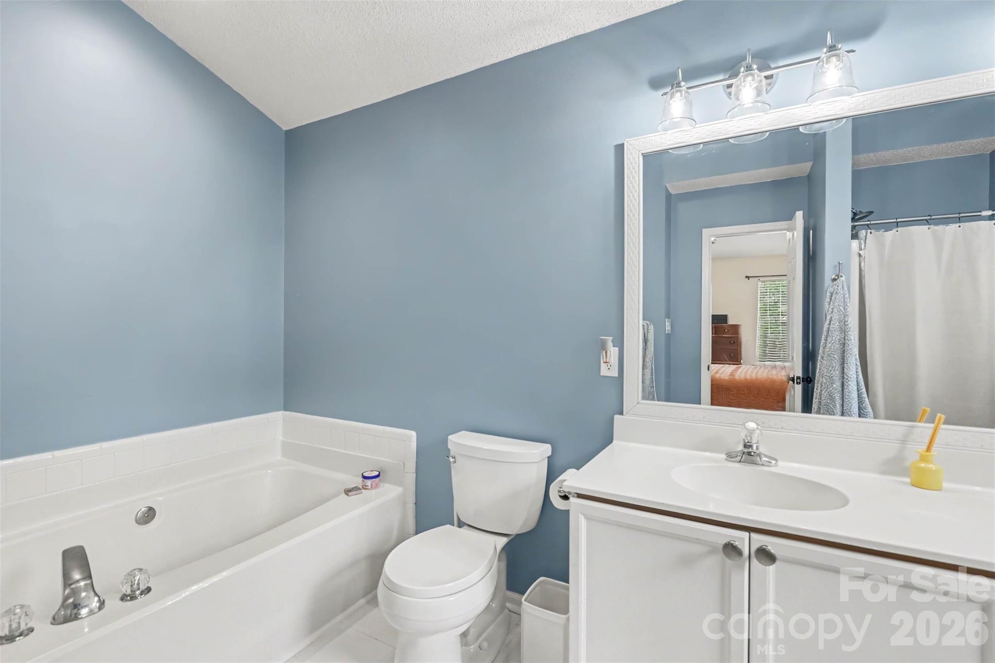4228 Huntmeadow Drive — Charlotte