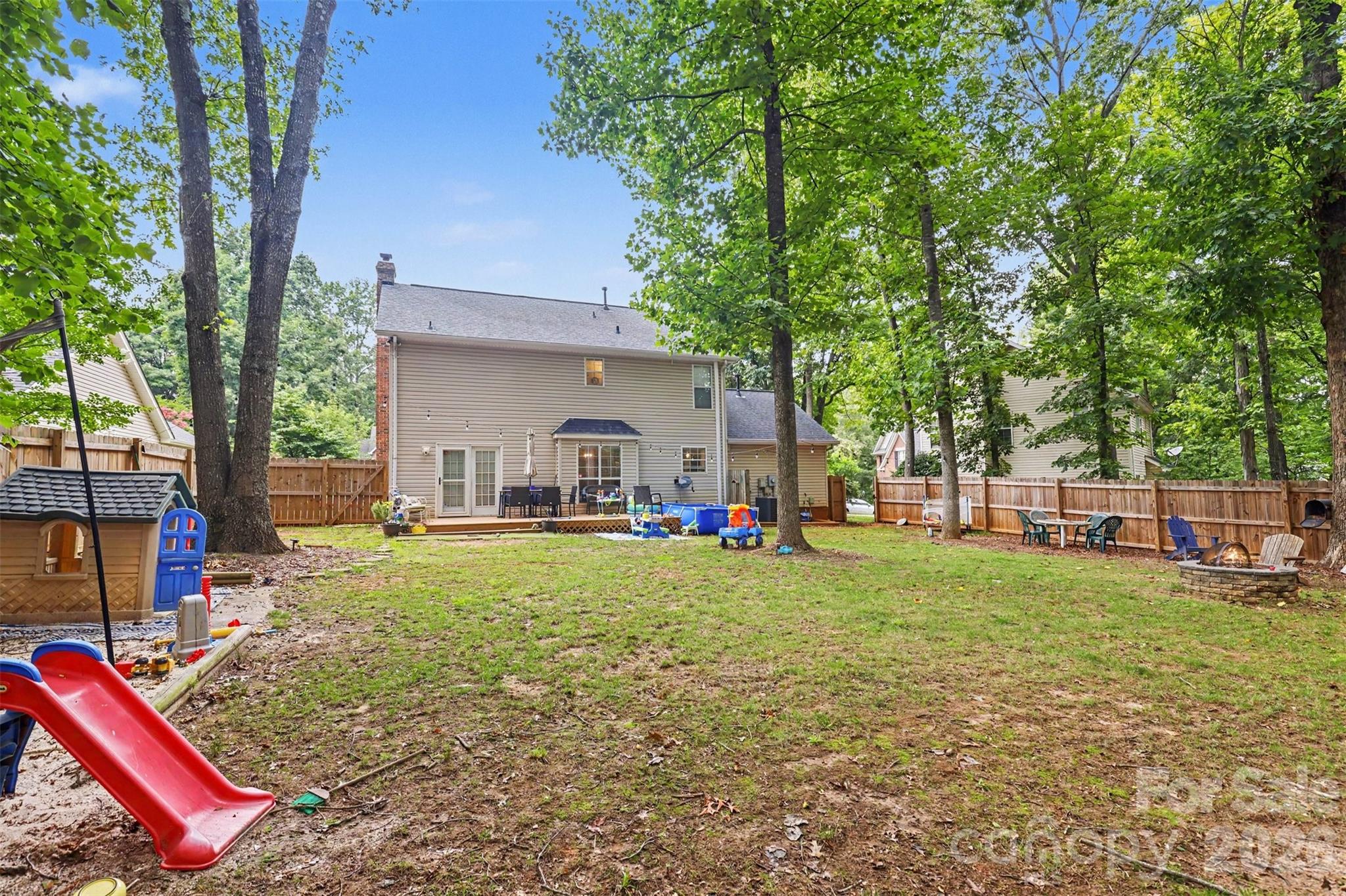 4228 Huntmeadow Drive — Charlotte