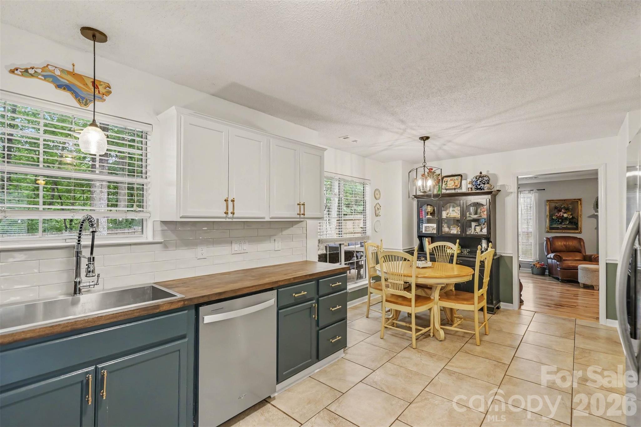 4228 Huntmeadow Drive — Charlotte