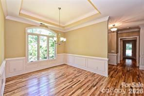 8680 Hills Dell Drive — Charlotte