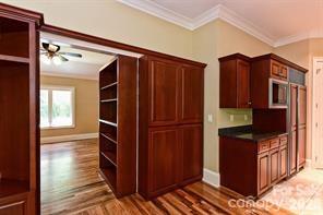 8680 Hills Dell Drive — Charlotte