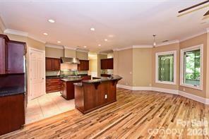 8680 Hills Dell Drive — Charlotte