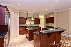 8680 Hills Dell Drive — Charlotte