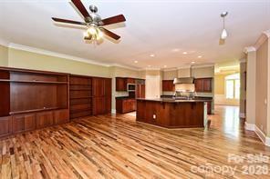 8680 Hills Dell Drive — Charlotte