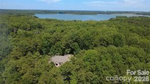 8680 Hills Dell Drive — Charlotte