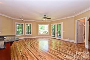 8680 Hills Dell Drive — Charlotte