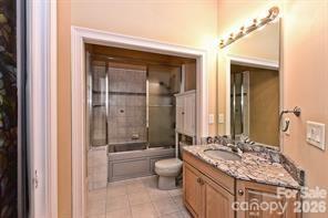 8680 Hills Dell Drive — Charlotte