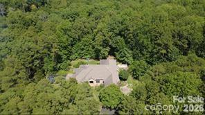 8680 Hills Dell Drive — Charlotte