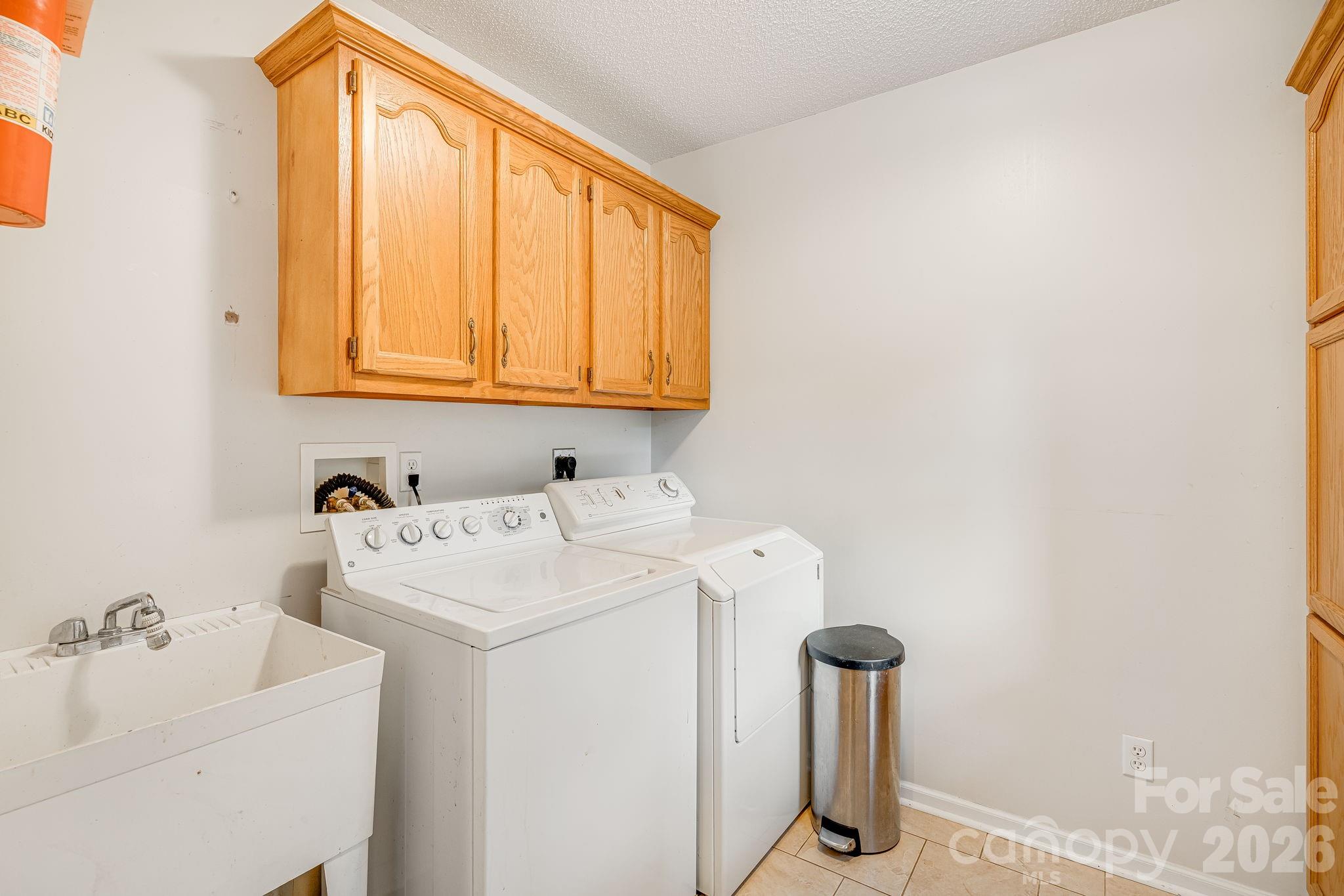 6 Arrowhead Lane — Weaverville