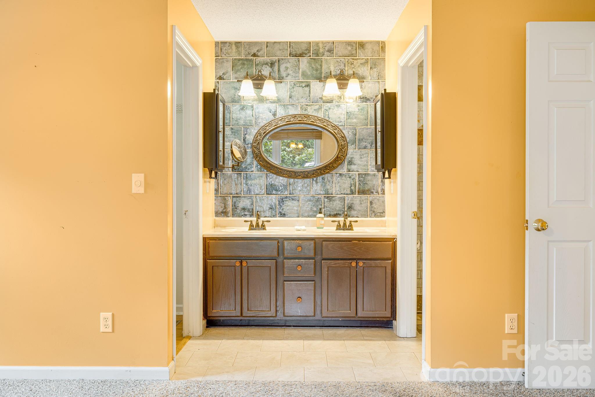 6 Arrowhead Lane — Weaverville