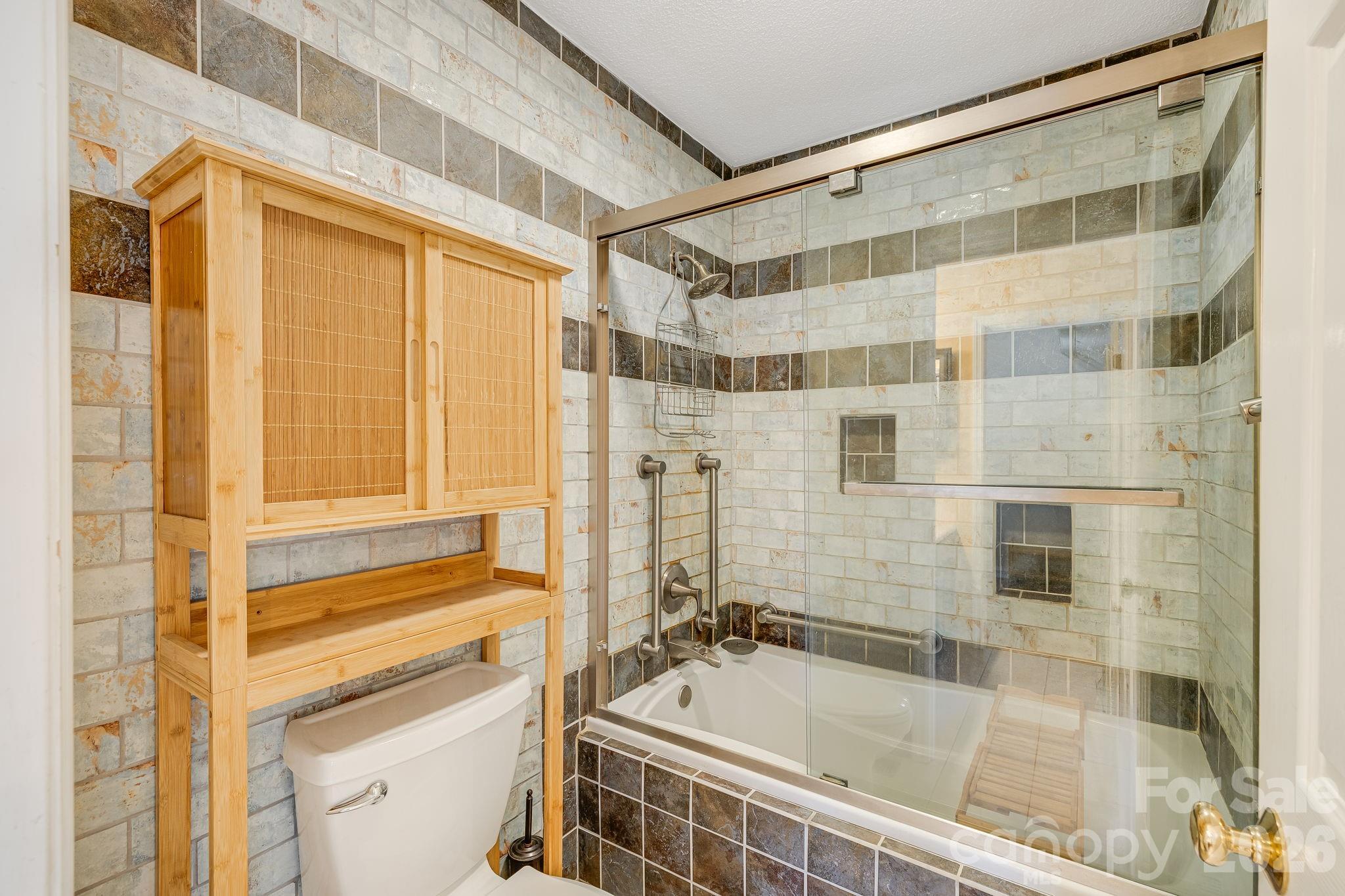 6 Arrowhead Lane — Weaverville