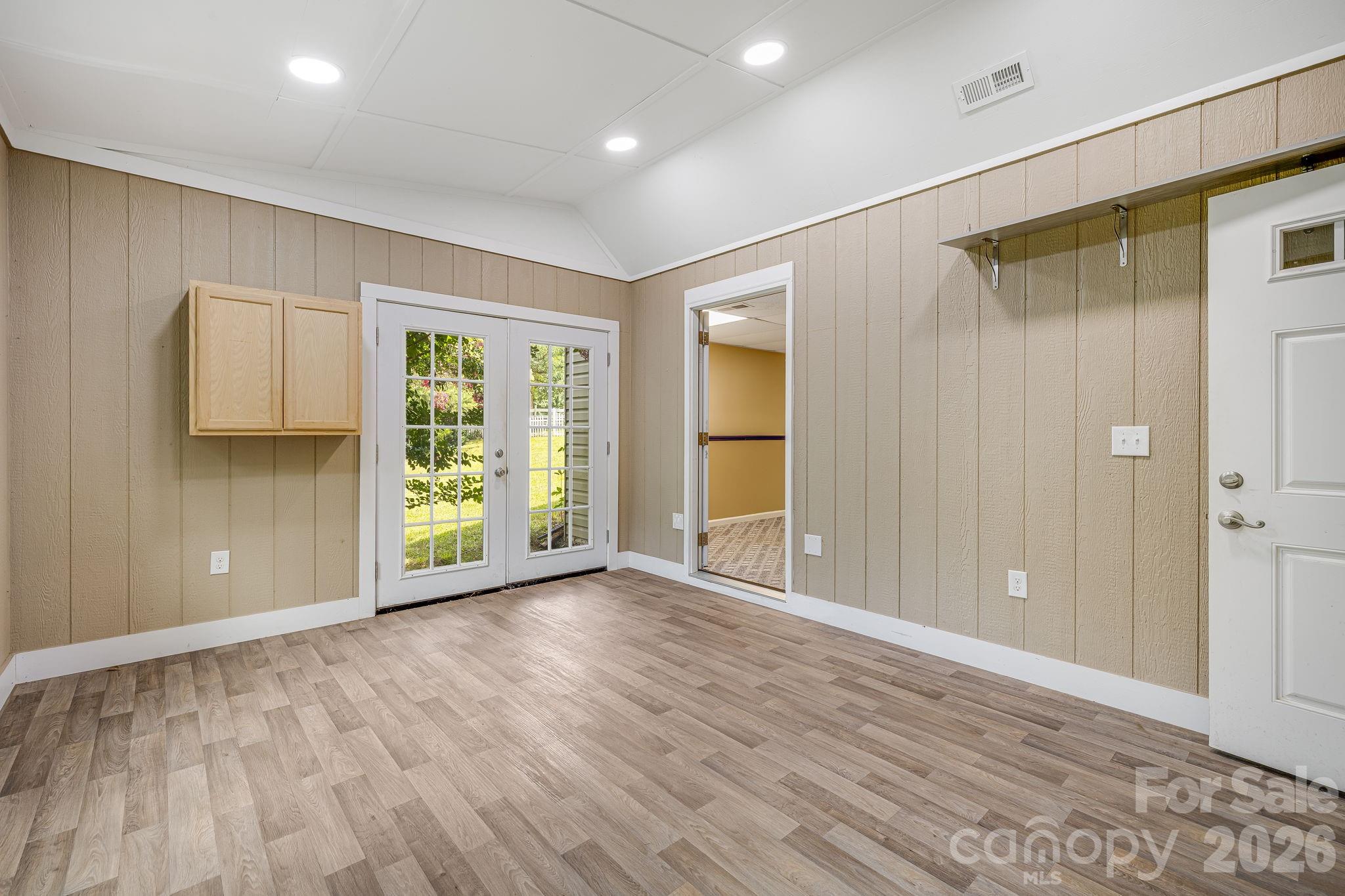 6 Arrowhead Lane — Weaverville