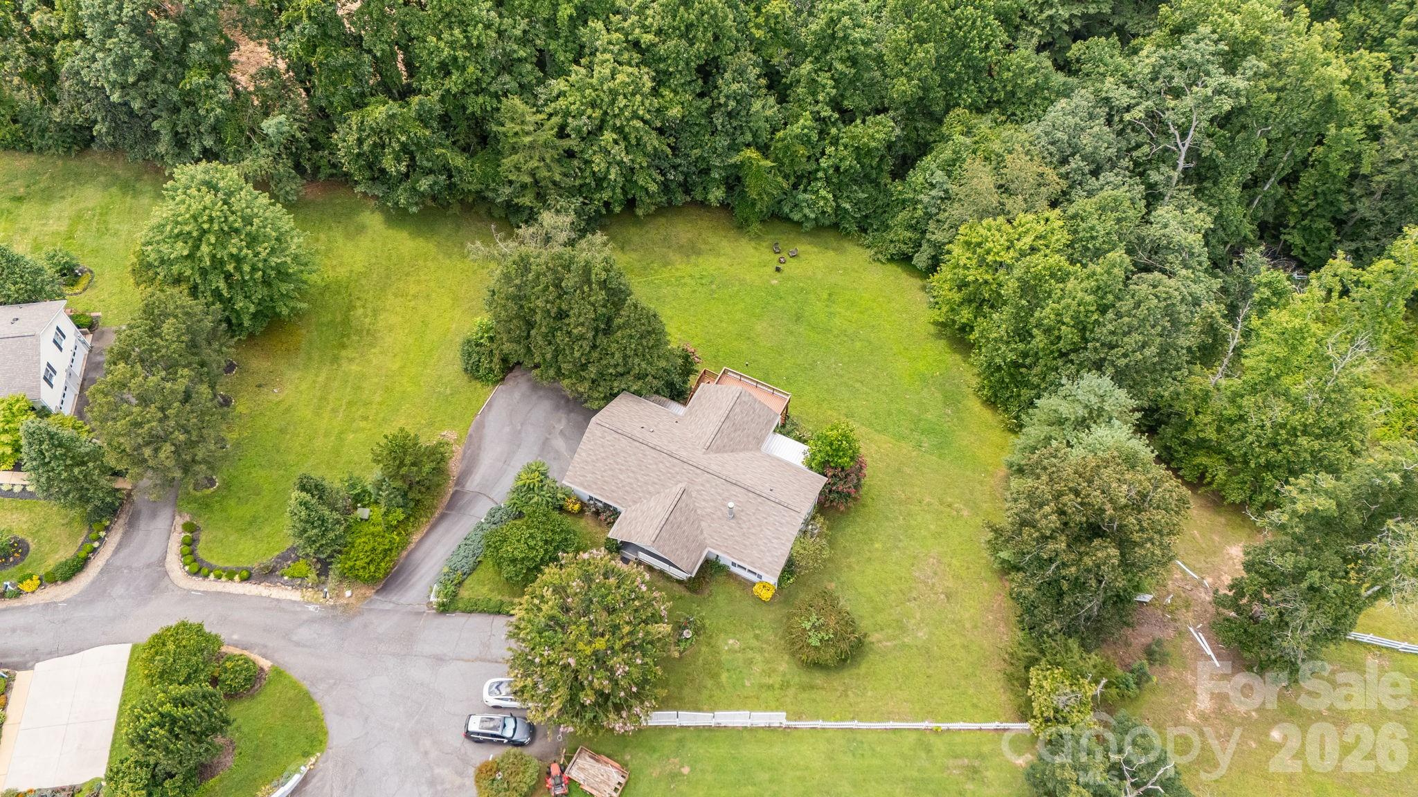 6 Arrowhead Lane — Weaverville