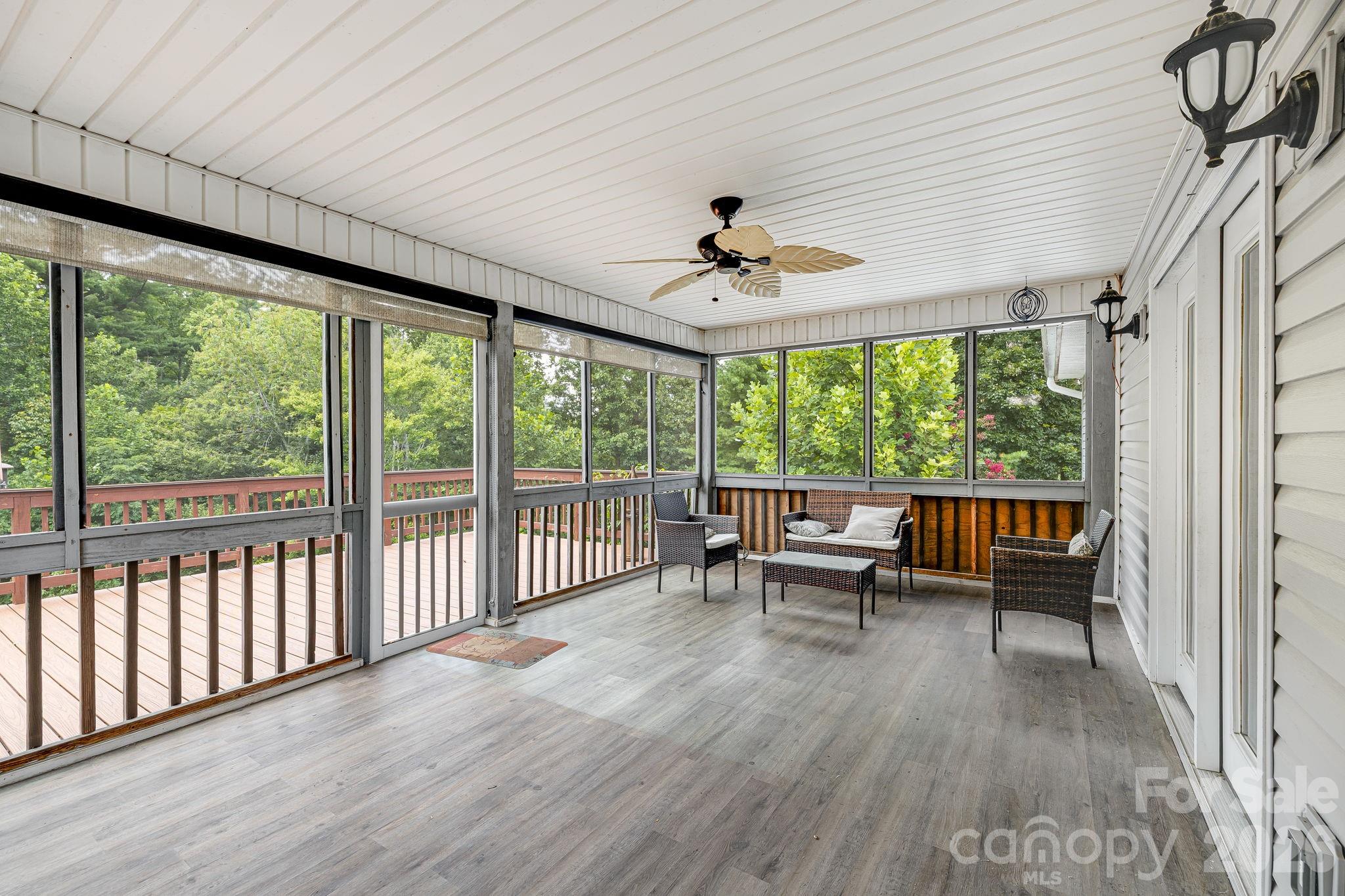 6 Arrowhead Lane — Weaverville