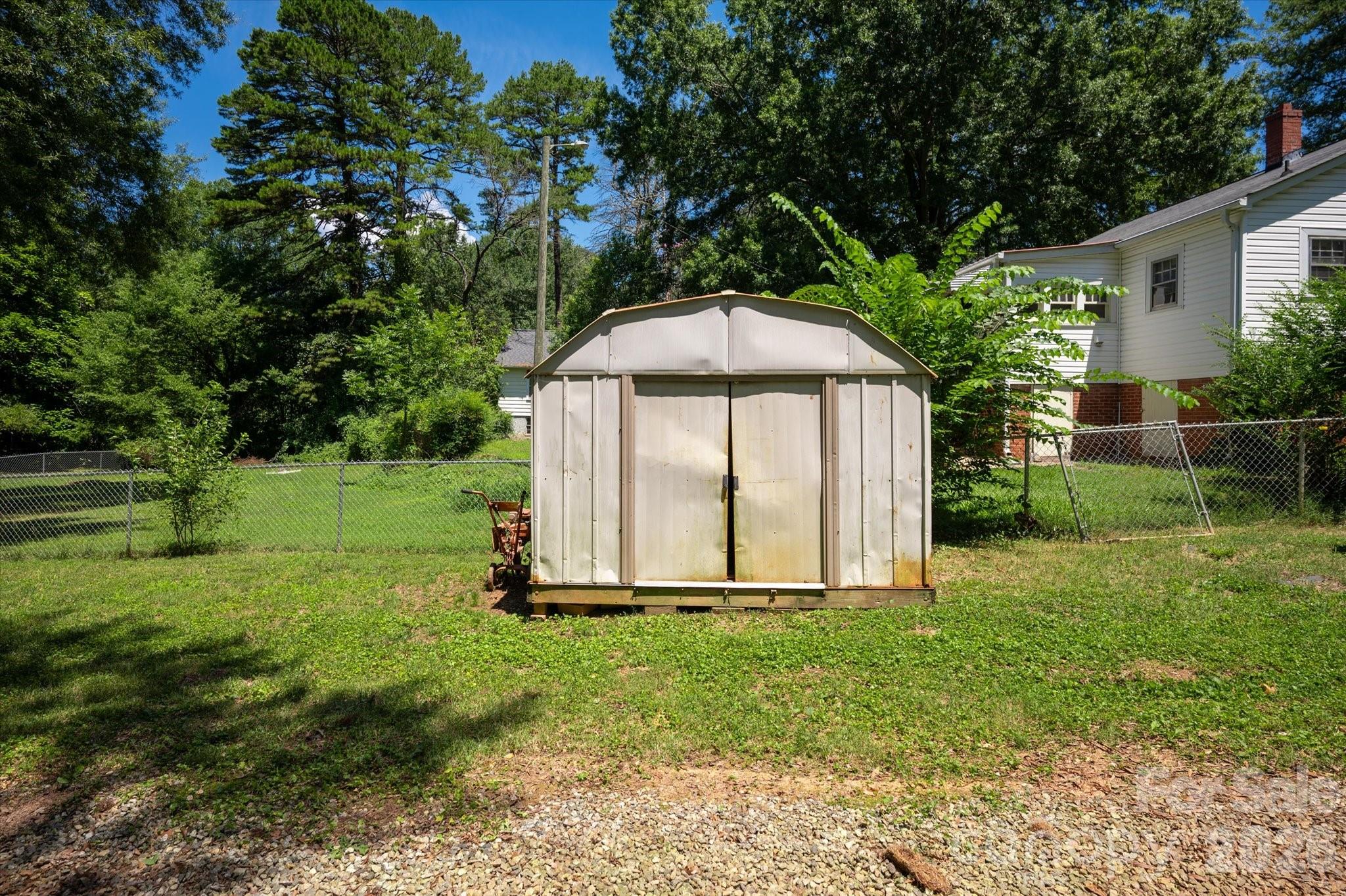 709 N Weldon Street — Gastonia