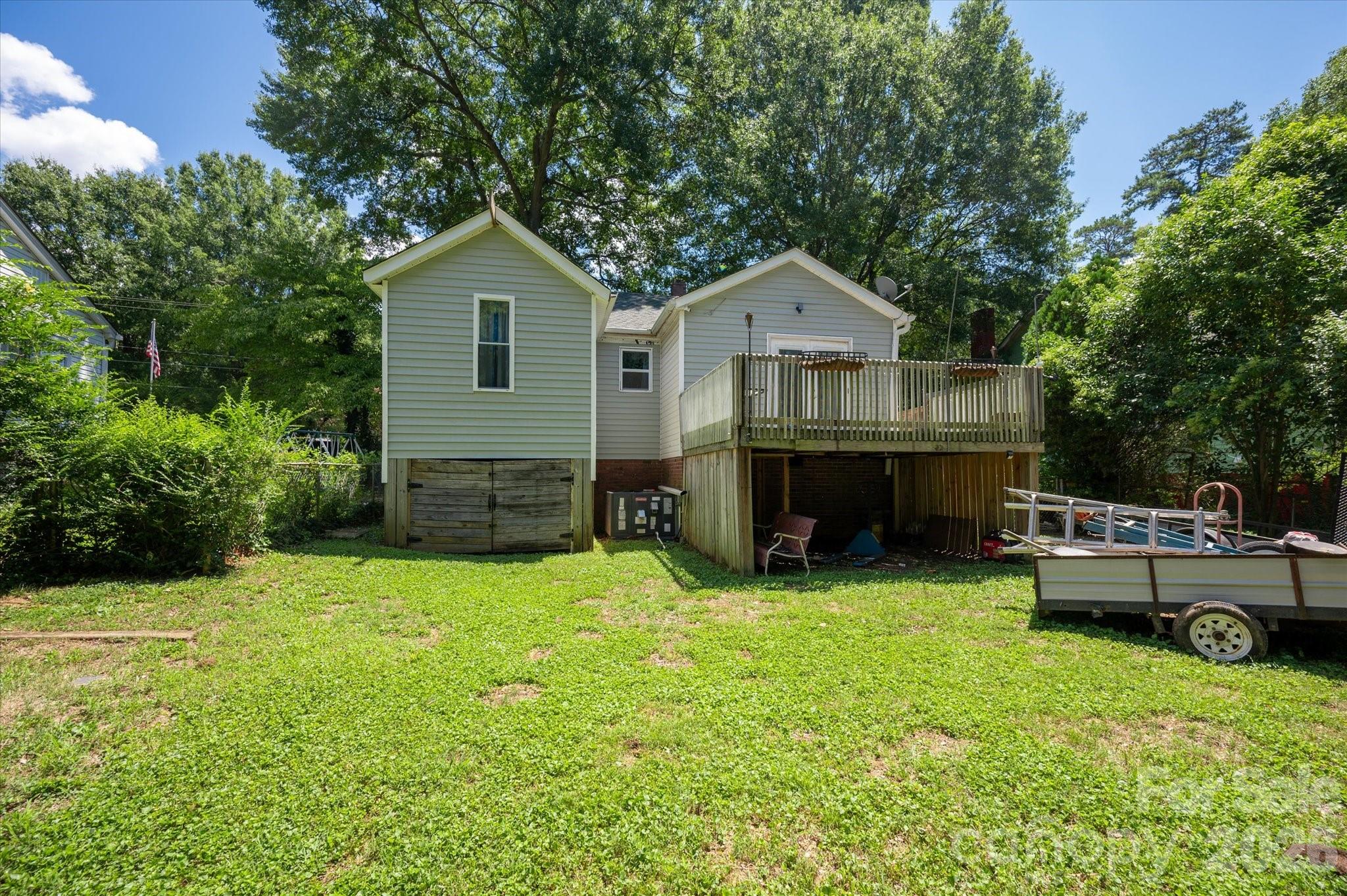 709 N Weldon Street — Gastonia
