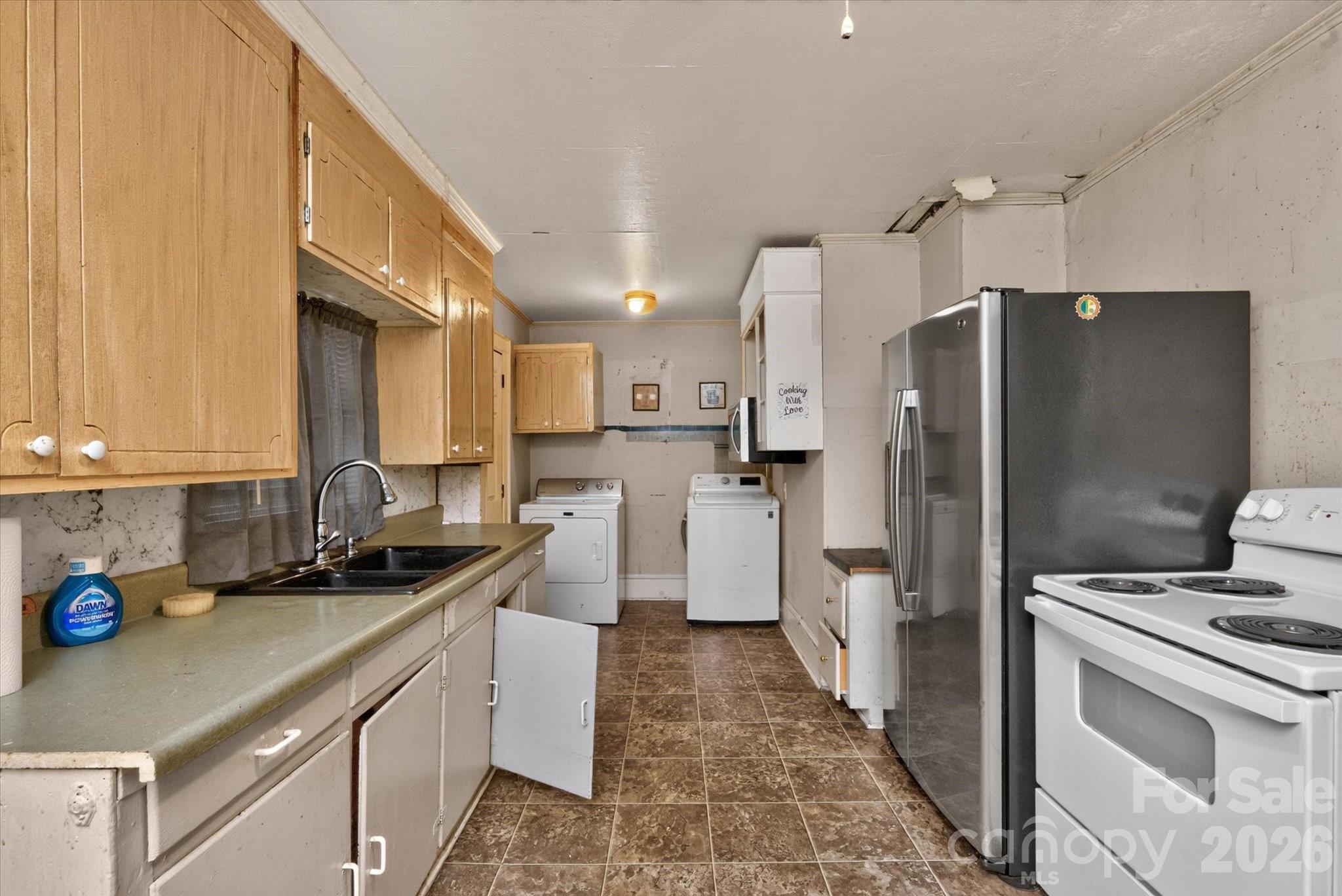 709 N Weldon Street — Gastonia